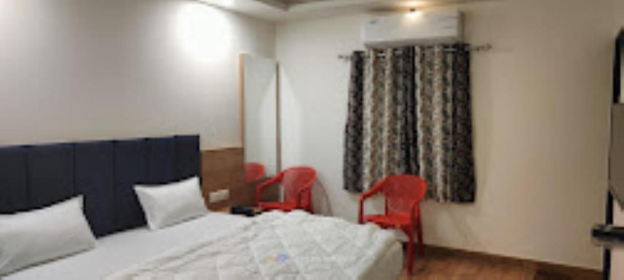 Hotel Kutchi Palace, Dwarka المظهر الخارجي الصورة